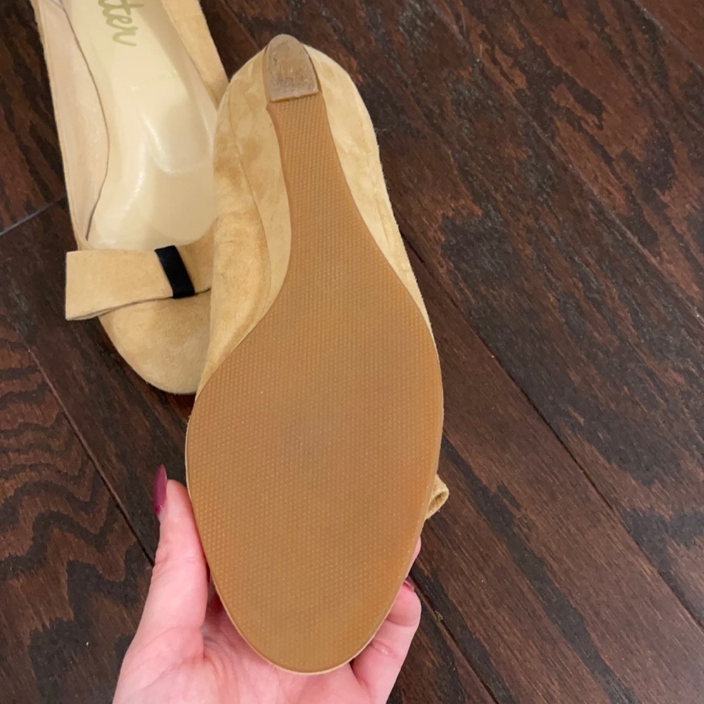 Butter ballet flats with a teeny heel - Picture 6 of 6